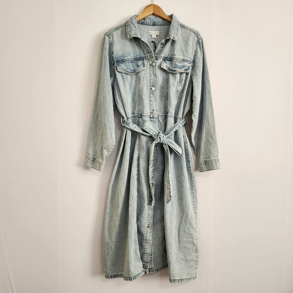 NWOT Ava & Viv Light Wash Midi Dress Size 1X